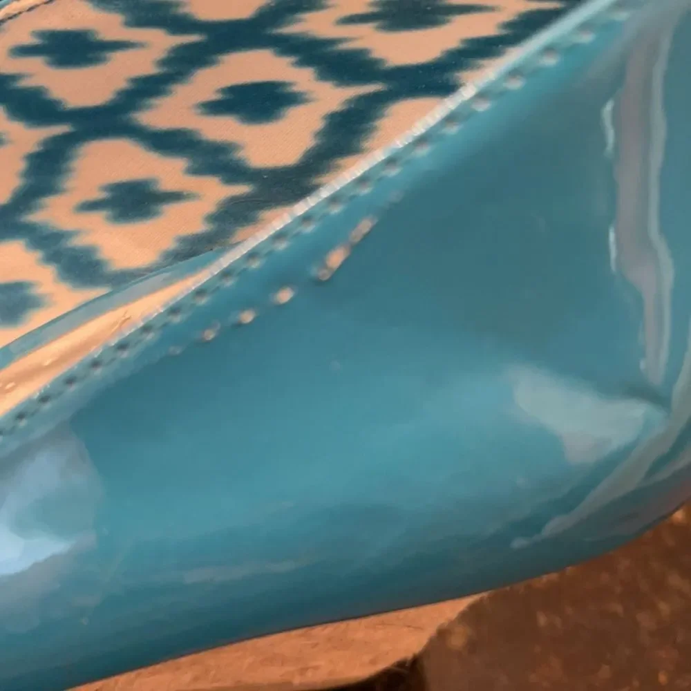 DexFlex Sz 8W Tiffany Blue Patent Espadrilles